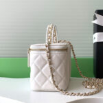 Chanel Long Vanity With Chain AP4452